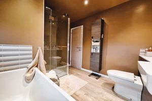 Bathroom - click for photo gallery